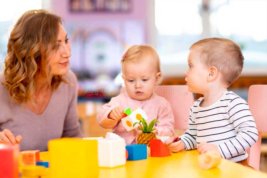 Choosing a nanny vs. day care